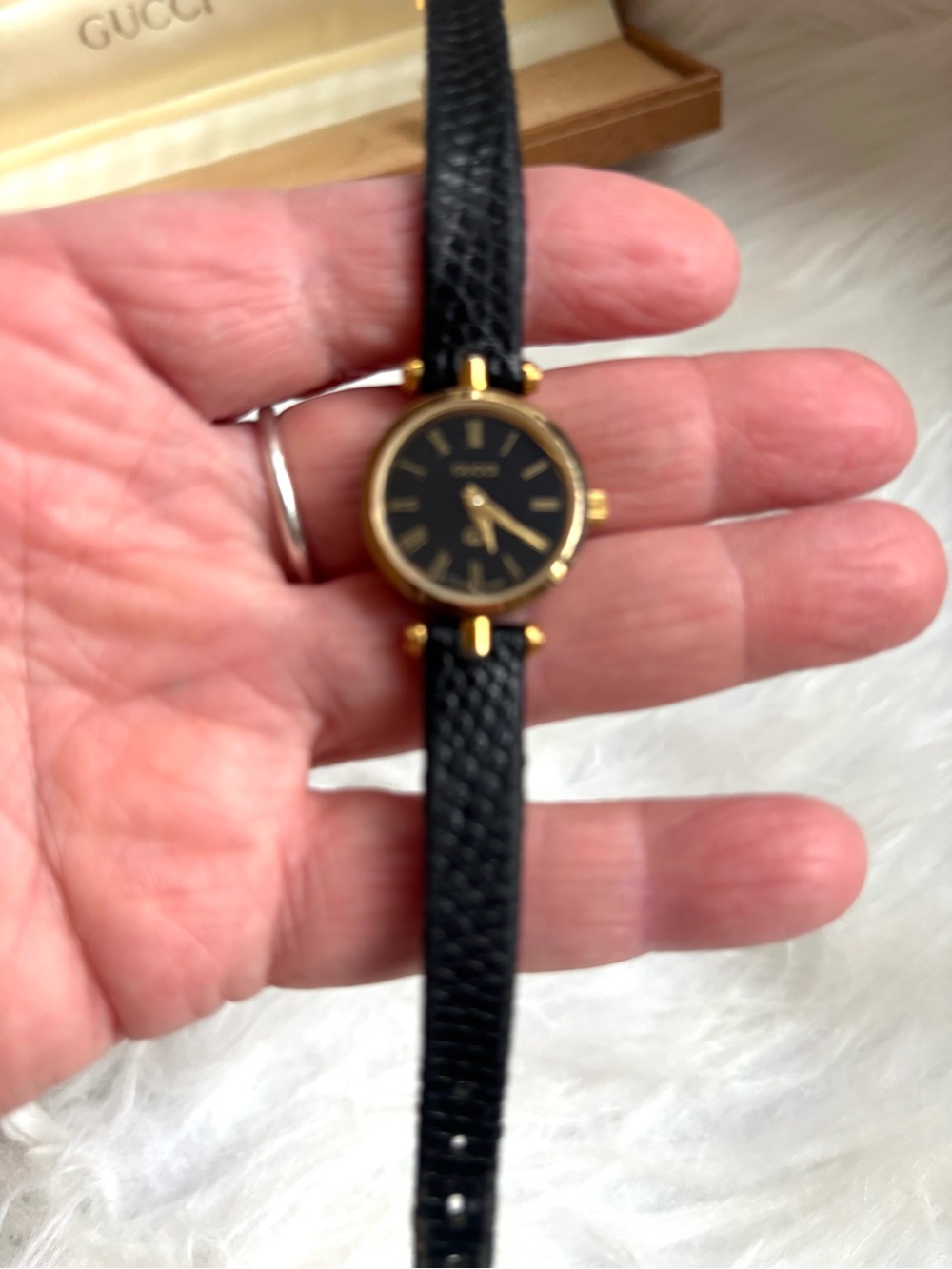 Gucci Black Leather Strap Gold Tone Round Dial Women’s Watch - Picture 3 of 11